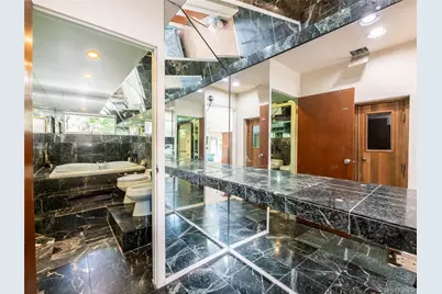 100 Station Road, Great Neck, NY 11023 - Photo 19