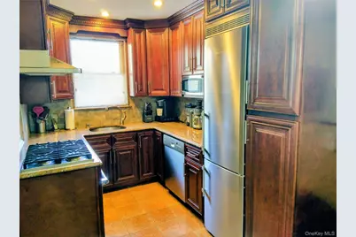 20520 33rd Avenue, Bayside, NY 11361 - Photo 3