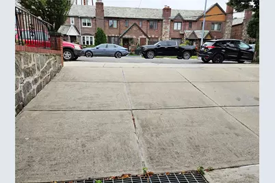 81-28 77 Avenue, Glendale, NY 11385 - Photo 23