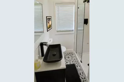 492A Cornell Avenue, Rockville Centre, NY 11570 - Photo 3