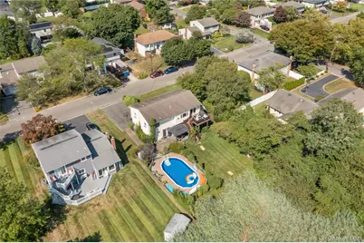 116 Cross Road, Oakdale, NY 11769 - Photo 21