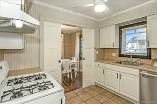 757 Harrison St, West Hempstead, NY 11552 - Photo 7