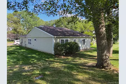 160 Laurance Lane, Ridge, NY 11961 - Photo 25