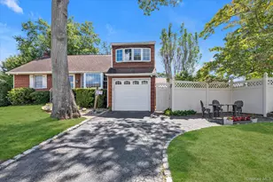 3902 Beechwood Pl, Seaford, NY 11783 - Photo 3