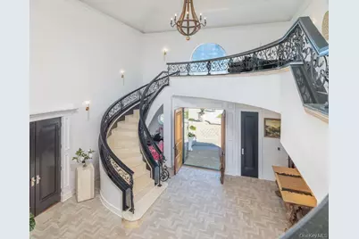 3875 Hallock Lane, Mattituck, NY 11952 - Photo 9