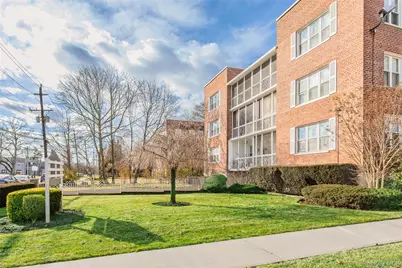 240 Central Avenue #2F, Lawrence, NY 11559 - Photo 3