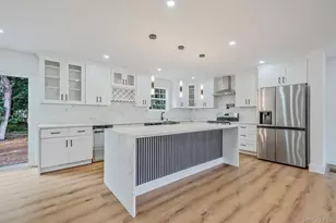 37 Lakeview Dr, Middle Island, NY 11953 - Photo 9