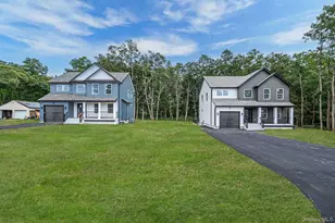 37 Lakeview Dr, Middle Island, NY 11953 - Photo 35