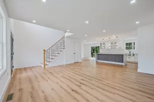 37 Lakeview Dr, Middle Island, NY 11953 - Photo 5