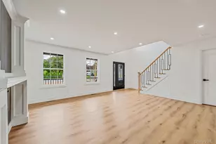 37 Lakeview Dr, Middle Island, NY 11953 - Photo 7