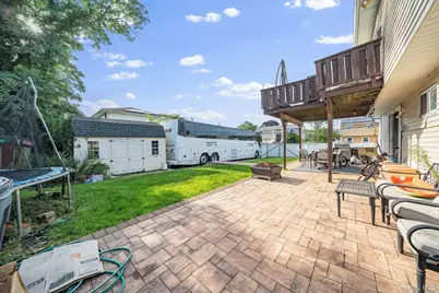 1 Ozone Place, Massapequa, NY 11758 - Photo 15