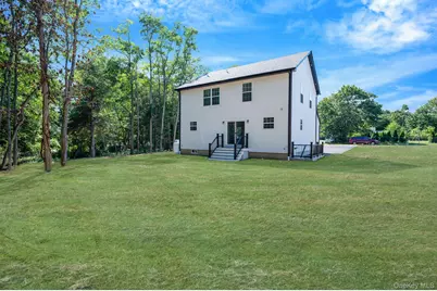 39 Lakeview Drive, Middle Island, NY 11953 - Photo 29