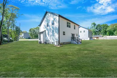 39 Lakeview Drive, Middle Island, NY 11953 - Photo 27