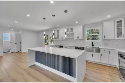 39 Lakeview Drive, Middle Island, NY 11953 - Photo 7