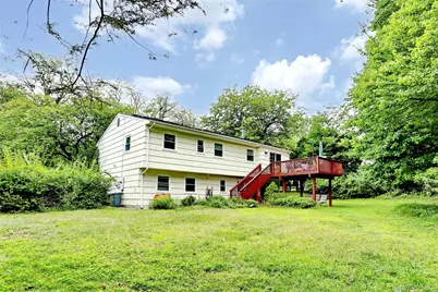 40 Eastbourne Drive, Chestnut Ridge, NY 10977 - Photo 17