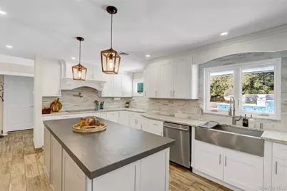 339 Meadow Lane, Mill Neck, NY 11765 - Photo 11