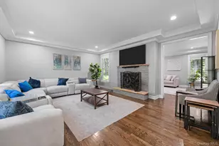 18 Watercrest Ct, Saint James, NY 11780 - Photo 5