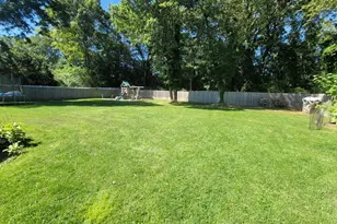 302 Bridgeport Ave, Medford, NY 11763 - Photo 5