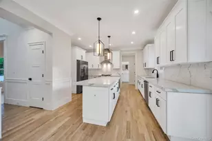 271 N Country Rd, Smithtown, NY 11787 - Photo 31