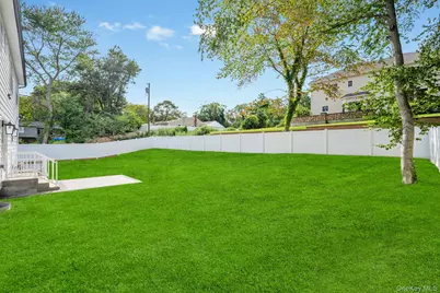 271 N Country Road, Smithtown, NY 11787 - Photo 15