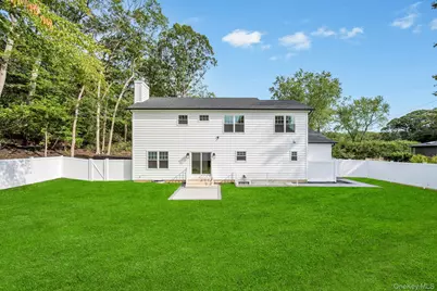 271 N Country Road, Smithtown, NY 11787 - Photo 13