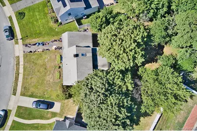 34 Ripple Lane, Levittown, NY 11756 - Photo 3