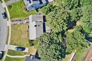 34 Ripple Ln, Levittown, NY 11756 - Photo 3