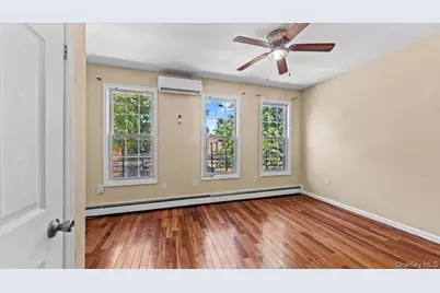 1266 Findlay Avenue, Bronx, NY 10456 - Photo 17