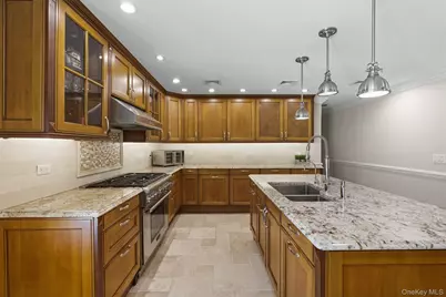 19 Stonehedge Drive, West Nyack, NY 10994 - Photo 17