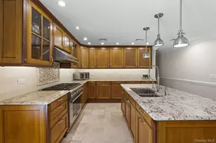 19 Stonehedge Dr, West Nyack, NY 10994 - Photo 17