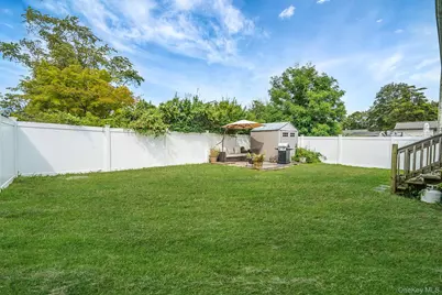 25 Patchogue Street, Patchogue, NY 11772 - Photo 21