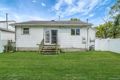 25 Patchogue Street, Patchogue, NY 11772 - Photo 19