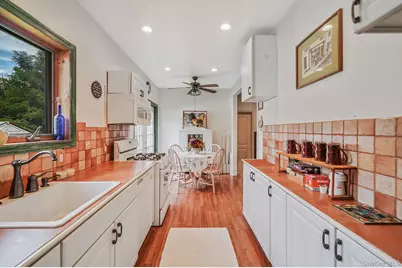 25 Patchogue Street, Patchogue, NY 11772 - Photo 11