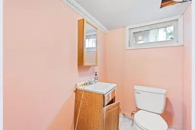 190 W Buchanan Street, New York, NY 10301 - Photo 33