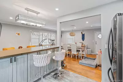 190 W Buchanan Street, New York, NY 10301 - Photo 15