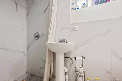 826 E 216 Street, Bronx, NY 10467 - Photo 19