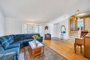 196 Haypath Rd, Old Bethpage, NY 11804 - Photo 9