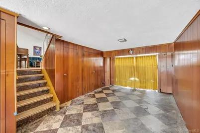 196 Haypath Road, Old Bethpage, NY 11804 - Photo 17