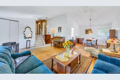 196 Haypath Road, Old Bethpage, NY 11804 - Photo 11