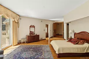 13 Chanticlare Dr, Manhasset, NY 11030 - Photo 17