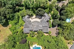 13 Chanticlare Dr, Manhasset, NY 11030 - Photo 45