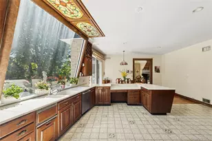 13 Chanticlare Dr, Manhasset, NY 11030 - Photo 9