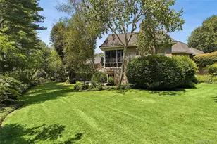 13 Chanticlare Dr, Manhasset, NY 11030 - Photo 35
