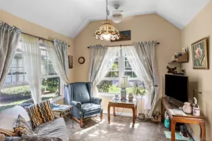 7 Sutton Pl, Islip, NY 11751 - Photo 17