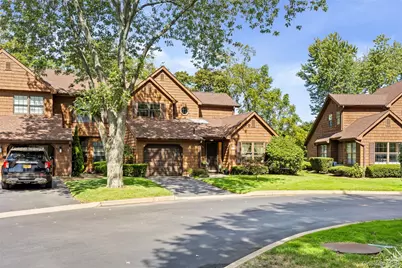 7 Sutton Place, Islip, NY 11751 - Photo 3