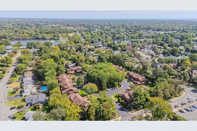 7 Sutton Place, Islip, NY 11751 - Photo 33