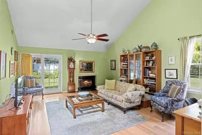 7 Sutton Place, Islip, NY 11751 - Photo 1