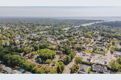 7 Sutton Place, Islip, NY 11751 - Photo 31