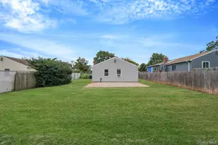 66 Laurin Rd, Calverton, NY 11933 - Photo 23