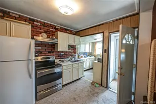 7 Bailey Ave, Babylon, NY 11702 - Photo 5